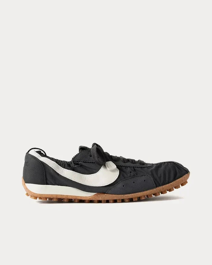 Jacquemus x Nike Women's Moon